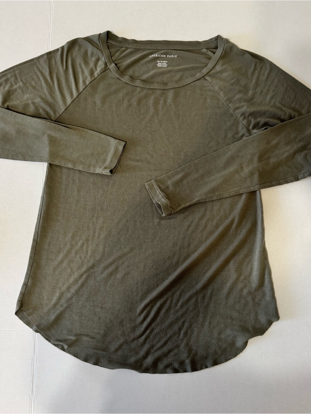 American Eagle Outfitters Olive Raglan Long Sleeve Tee
